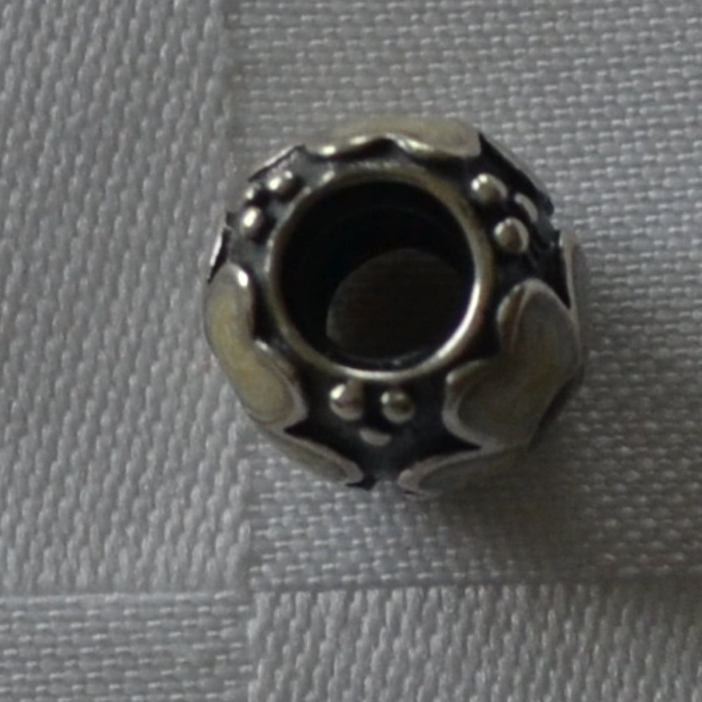 Authentic Pandora Daisy Charm - Picture 5 of 7
